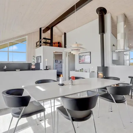 Anthea - 450m From The Sea By Interhome Feriehus